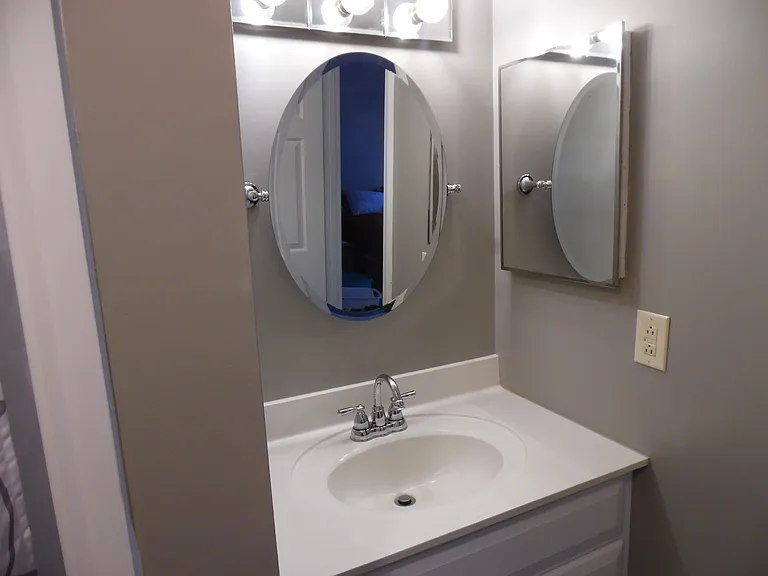 309 E Village Rd — Photo 2