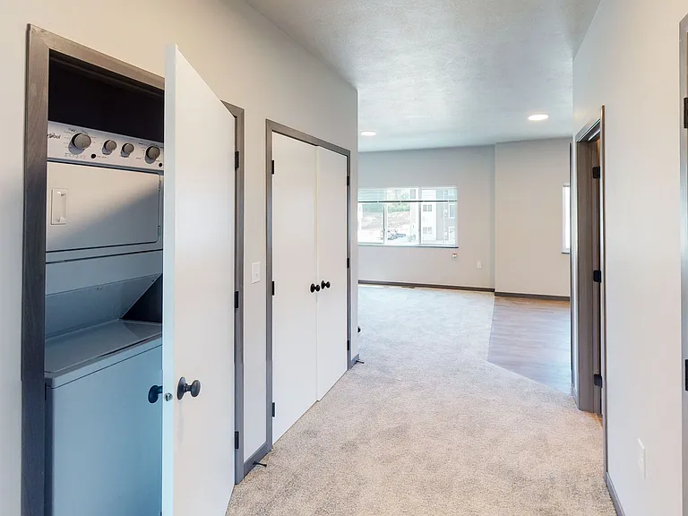 5800 Sunnybrook Plz — Photo 42