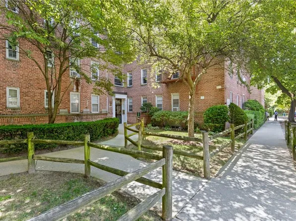 786 Bronx River Road #B63, Bronxville, NY 10708