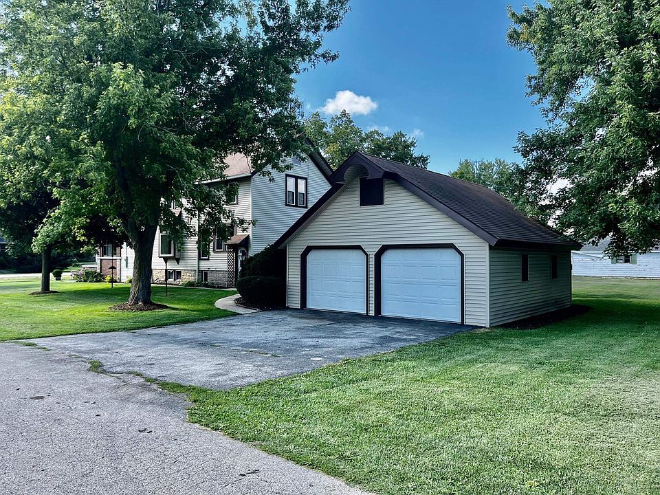 307 S 3rd St, Malta, IL 60150 Zillow