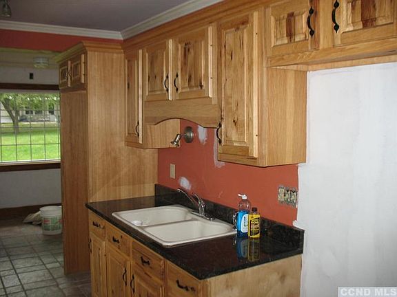 3rd image of 29 Virginia Ave