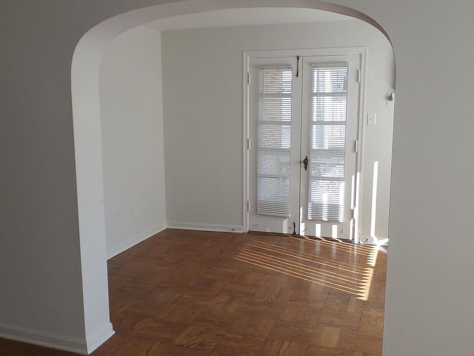 1st image of 2217-2229 Victory Pkwy #G2