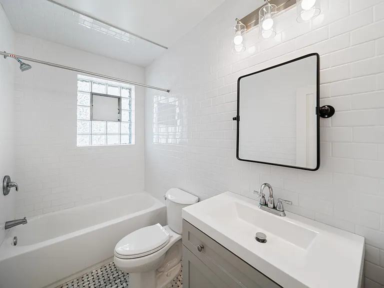 1118 Garnett Pl #1 — Photo 13