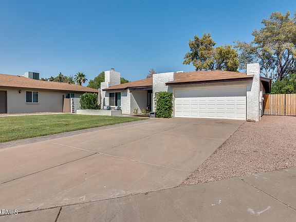 3rd image of 1743 S Henkel Cir