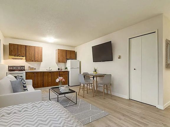4th image of 5520 51st St #501409