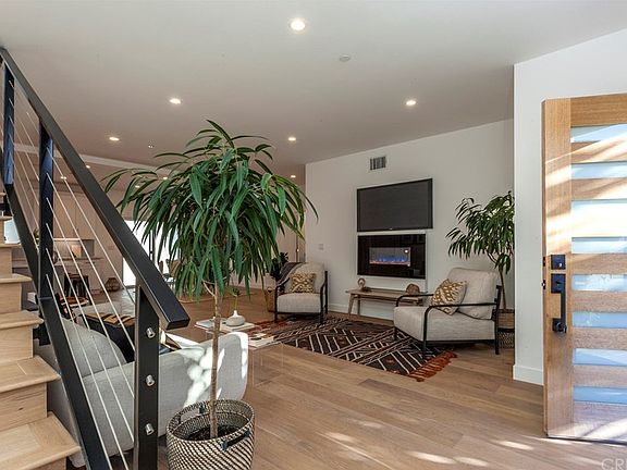 5th image of 4161 Garden Ave
