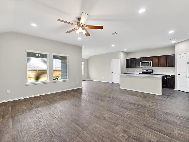 20926 Belmont Village Way — Photo 35