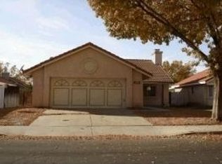 1079 Burton St, Hemet, CA 92545