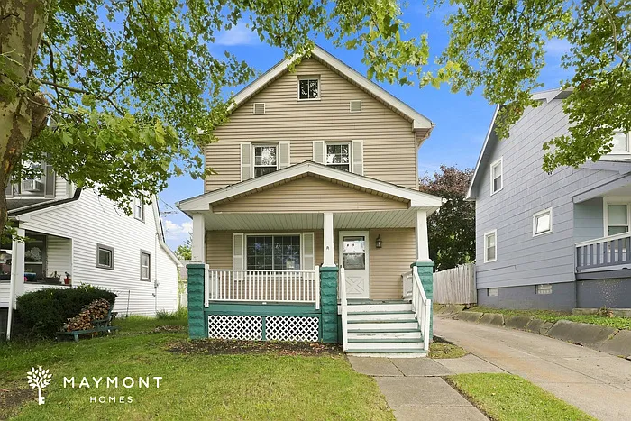 3 bed, 2.0 bath, 1012 sqft, $1,345 — Photo 1