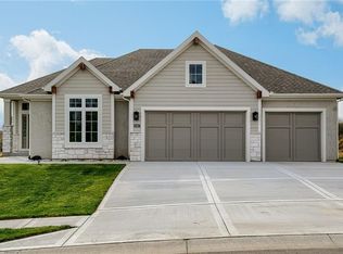 9188 N Chestnut Ave, Kansas City, MO 64156