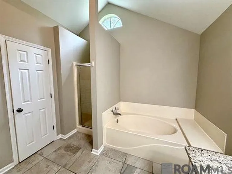 4126 Stumberg Ln — Photo 12
