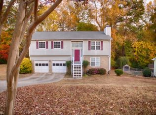 40 Creekline Dr, Roswell, GA 30076