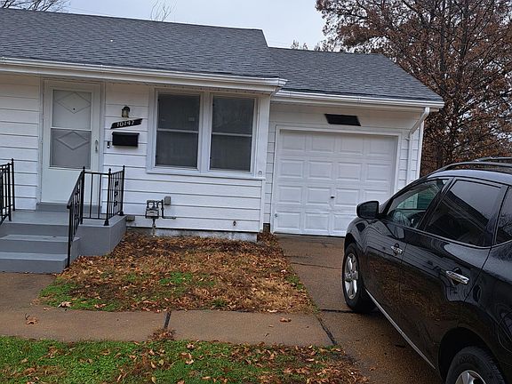 2nd image of 10147 Dwight Dr