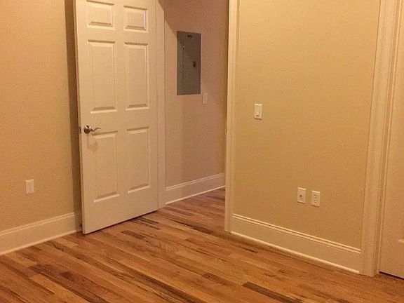 3rd image of 21-23 Daniel St APT C