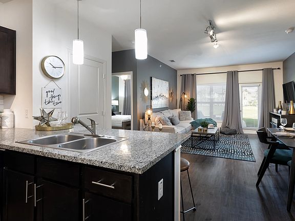 3rd image of 1690 Fm 423 #2B-2Ba-1070Sqft