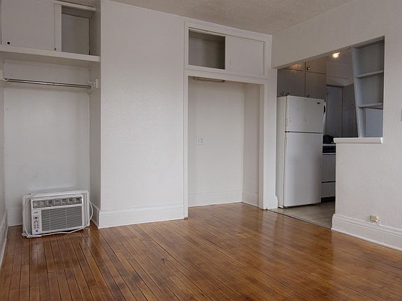 3rd image of 222 4th St S APT 6