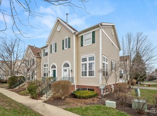 2436 Courtyard Cir Unit 1, Aurora, IL