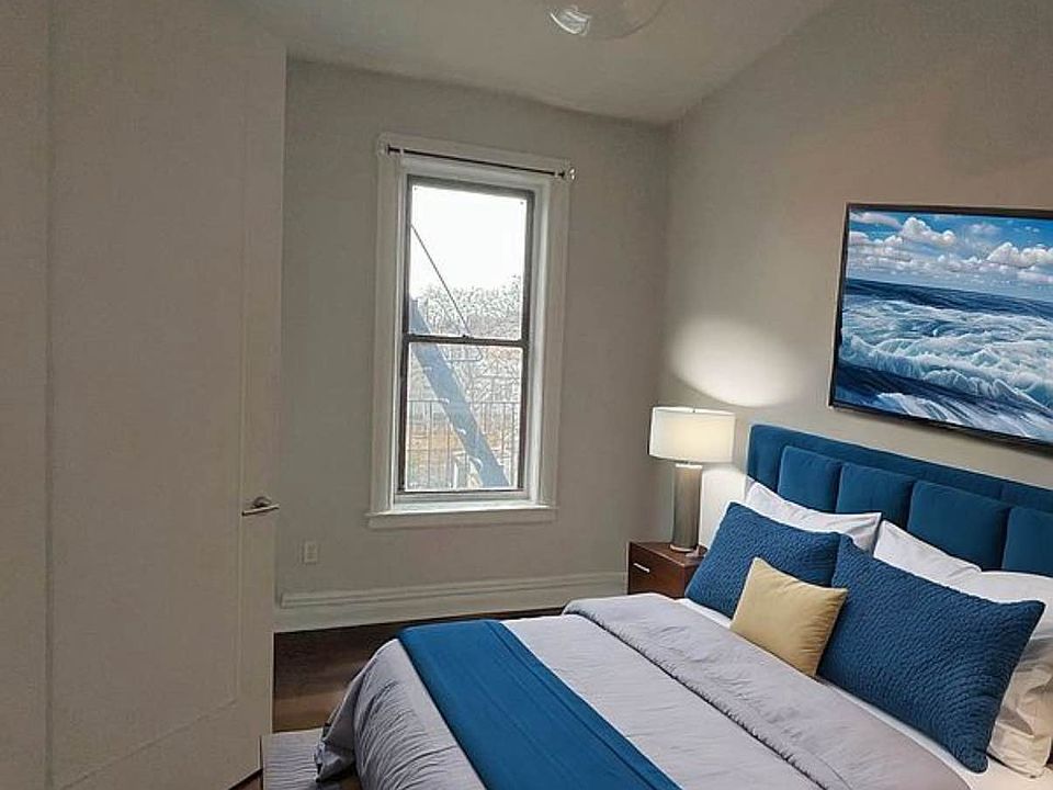 2nd image of 698 Willoughby Ave #14