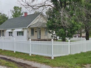 471 N 19th St, Hamilton, IL 62341