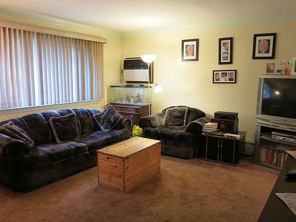 3rd image of 1701 Aladdin Avenue