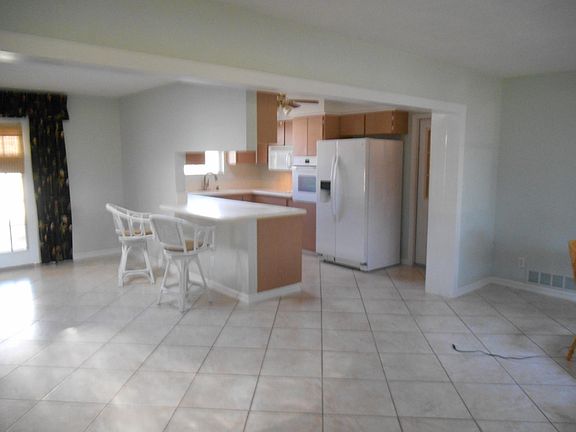 5th image of 51 Bellewood Cir