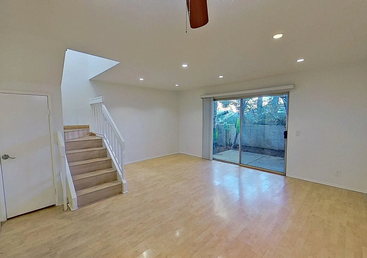 23322 La Mar #C, Mission Viejo: Spacious 2 Bed 2.5 Bath Townhouse! — Photo 4