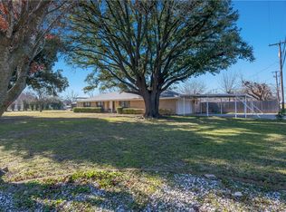 601 S 1st St, Hewitt, TX 76643