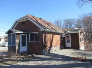 634 Sunderland Rd, Worcester, MA 01604