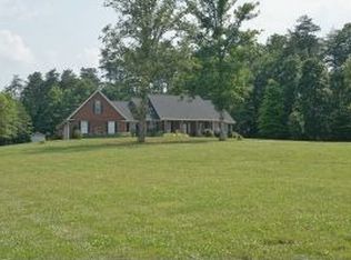 130 Whispering Meadows Ln, Wirtz, VA 24184