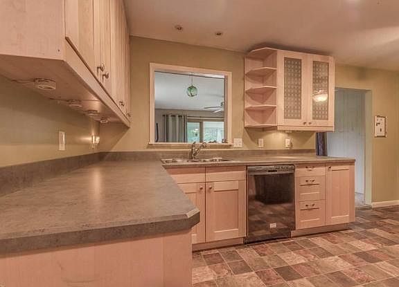 2nd image of 771 Franklin Blvd Unit 1
