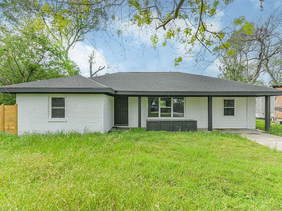 1st image of 209 Leago St