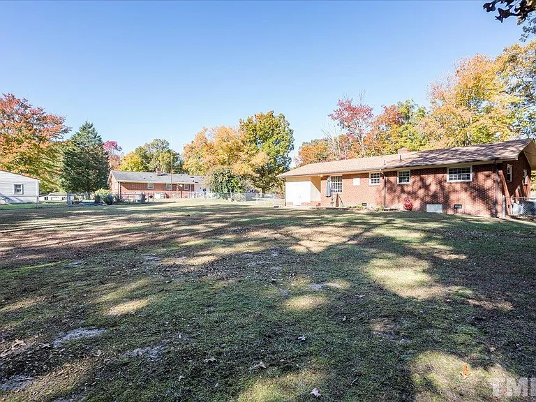 4606 Willa Way — Photo 31