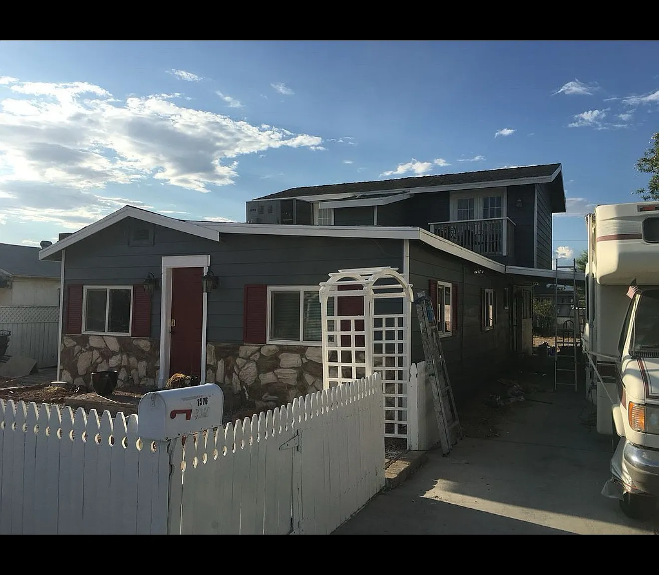 5 bed, 1600 sqft, $650 — Photo 1
