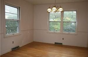3rd image of 275 W Riverglen Dr
