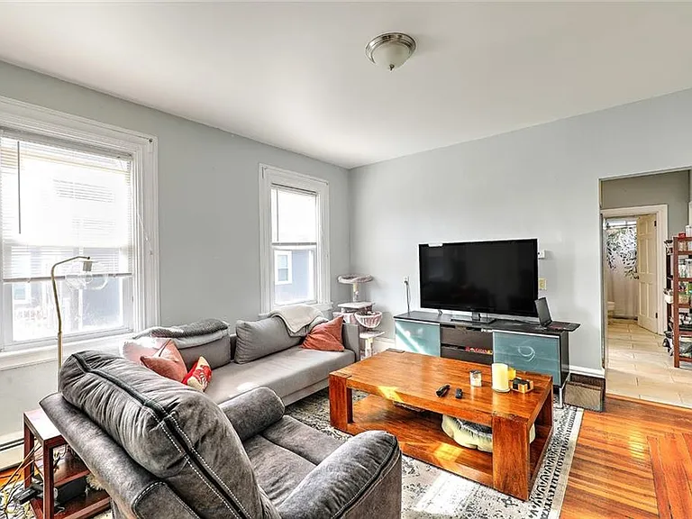 390 Hope St #2 — Photo 9