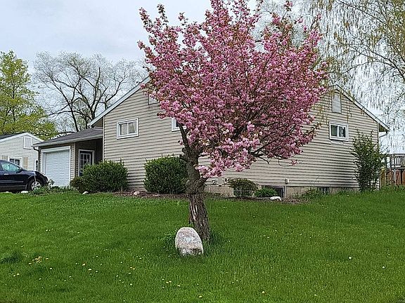 2nd image of 4218 Miramar Ave NE