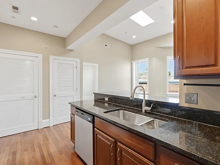 1324 Euclid St NW #407 — Photo 8