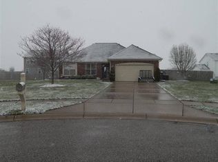 301 Utterback Ct, Bargersville, IN