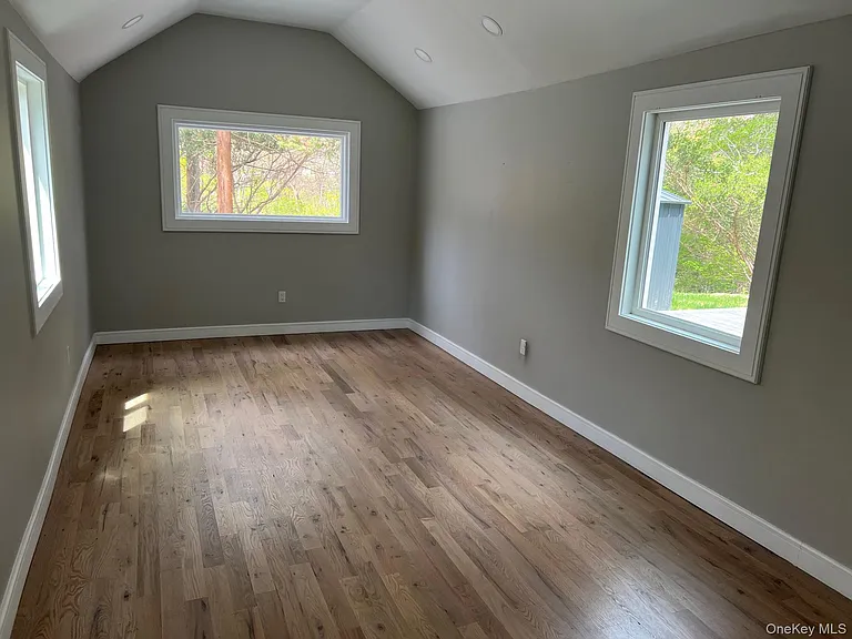 11 Triple Oak Ln — Photo 5