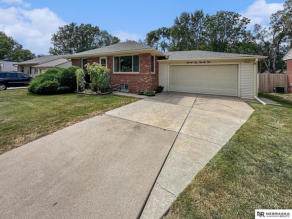 2nd image of 2225 S 59th St