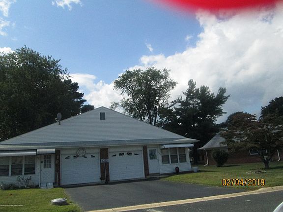 3rd image of 94 Fairway Lane #B