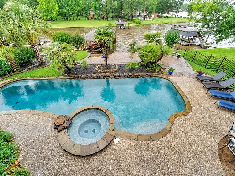 8311 Shoregrove Dr — Photo 33