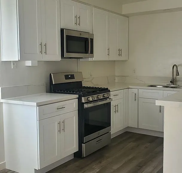 Walnut St. Apts. — Photo 8