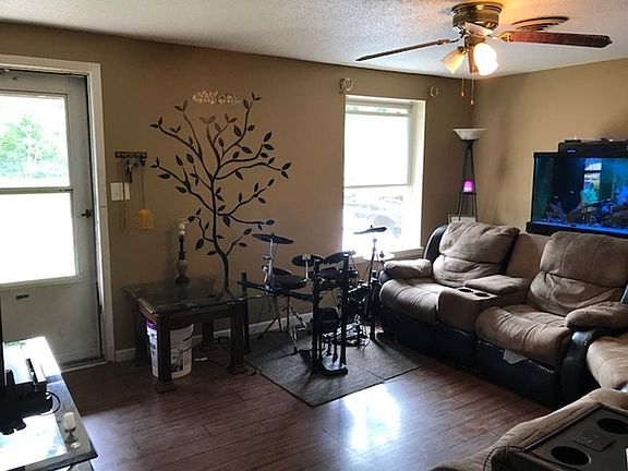 4th image of 2337 Thomas St