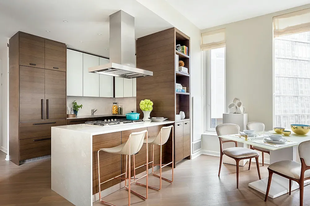 530 West 30th Street — Photo 3