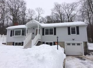 5 Hickory Ln, Hudson, MA 01749