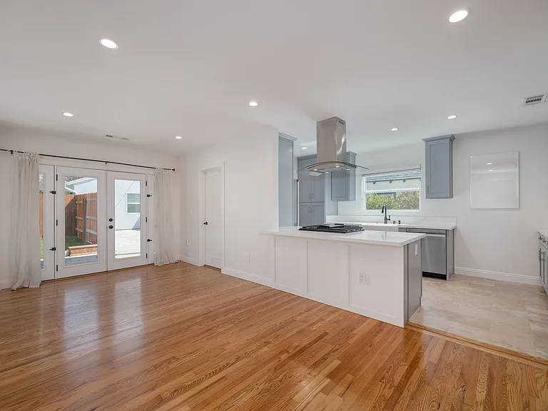 2065 Casa Grande St — Photo 11