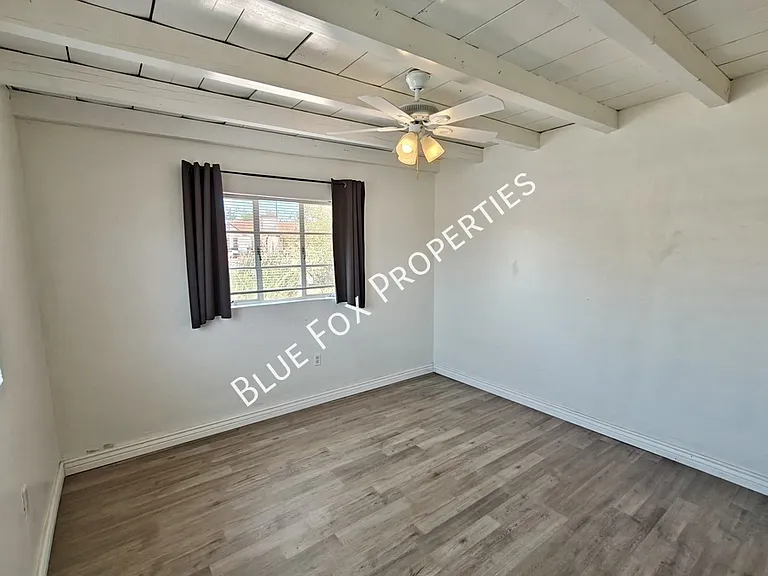 2233 N Isabel Blvd — Photo 20