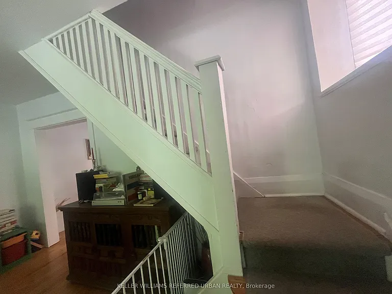 335 Roehampton Ave — Photo 5