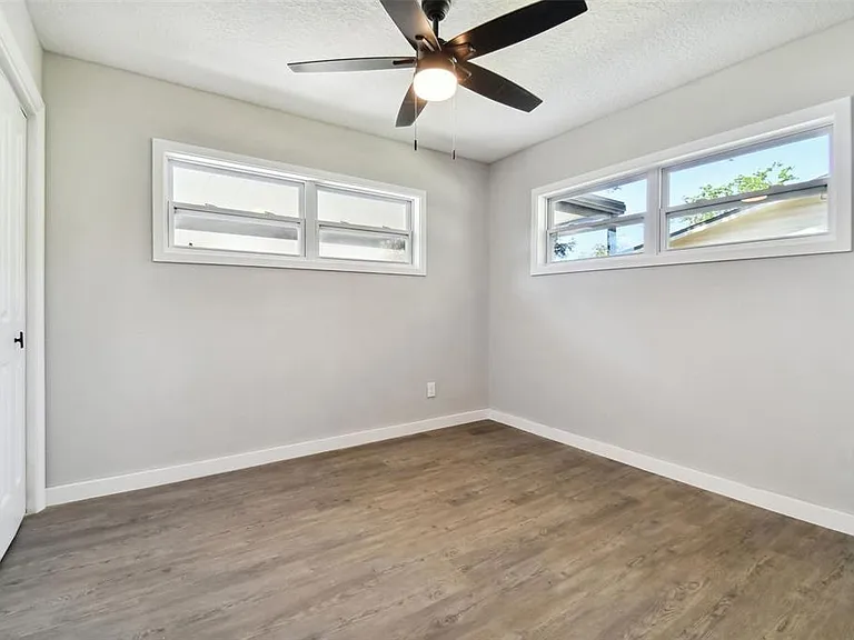 535 W Palmeden Dr — Photo 26